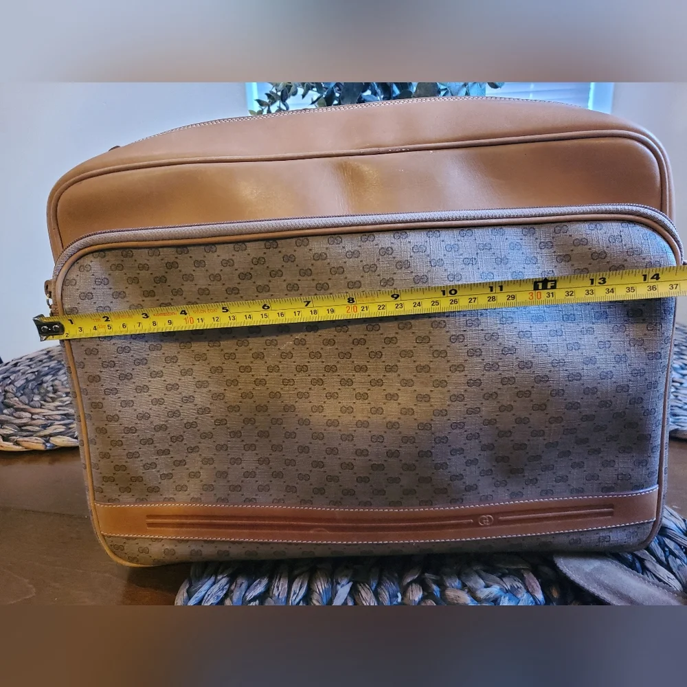 Gucci Tan and Brown Monogram Bag - Picture 15 of 16